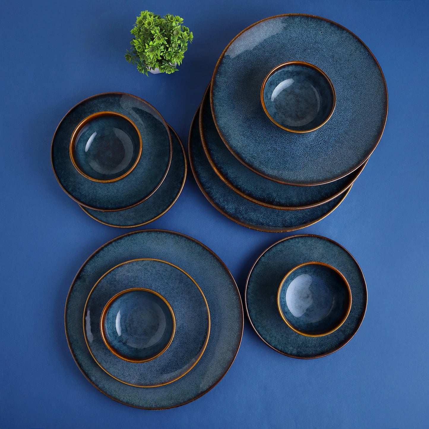 KLÉ Ceramics Family Dinner Set | 4 Dinner Plates, 4 Quarter Plates and 4 Bowls (225ml) | Microwave and Oven Safe - 100% Handmade. (Deep Ocean Blue)