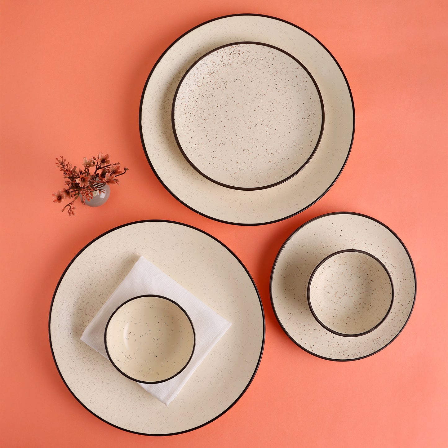 KLÉ Ceramics Essentials Dinner Set | 2 Dinner Plates, 2 Quarter Plates and 2 Bowls (225ml) | Microwave and Oven Safe - 100% Handmade. (Peppered White)